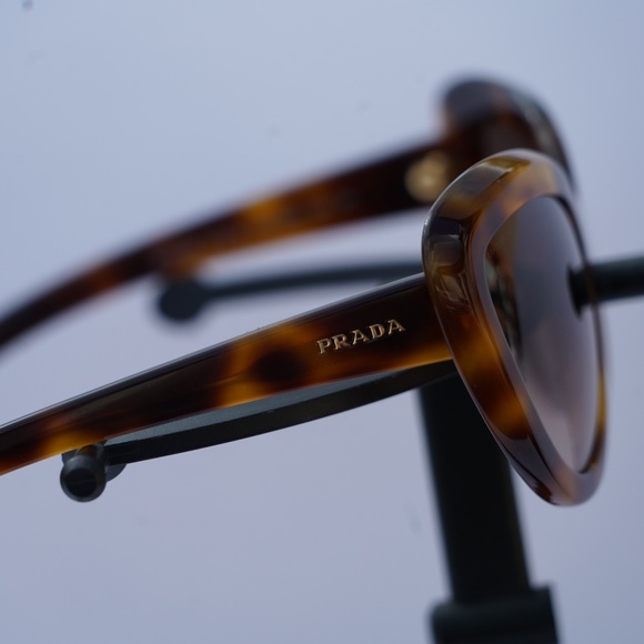 BRAND NEW DESIGNER PRADA SUNGLASSES ON SALE NOW main image 6